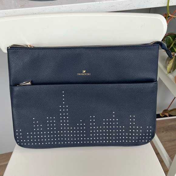 Swarovski NY City Skyline 16” Lap Top Case Brand New - Picture 1 of 8